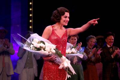 Lea Michele - Fanny Brice - ‘Funny Girl’ crowd gasps at Lea Michele line on reading books - nypost.com - New York - county Early