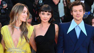 Florence Pugh - Harry Styles - Olivia Wilde - Chris Pine - Gemma Chan - Sydney Chandler - Fans Think Harry Olivia Broke Up After He ‘Refused’ to Pose With Her—What We Know - stylecaster.com