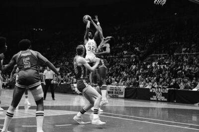The Rise & Fall Of The American Basketball Association Chronicled In Amazon Docuseries - deadline.com - New York - USA - New York - Kentucky - Virginia - Indiana - North Carolina - city San Antonio
