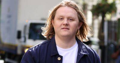 Lewis Capaldi - Lewis Capaldi diagnosed with Tourette's and gets Botox to prevent twitching - ok.co.uk - county Lewis