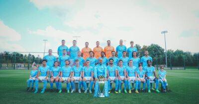 Royal Manchester - Manuel Akanji - Kids from Royal Manchester Children's Hospital join Man City stars in annual squad photo - manchestereveningnews.co.uk - Manchester