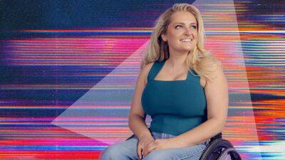 Ali Stroker Has Complicated Feelings About Being Called ‘Inspirational’ - www.glamour.com - Oklahoma