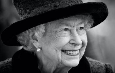 Queen Elizabeth II dies, aged 96 - www.nme.com - France