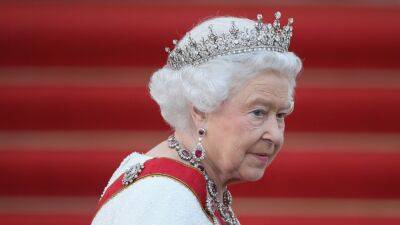 World Leaders, Celebrities Honor Queen Elizabeth After Her Death - www.glamour.com - Britain - Scotland