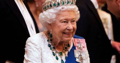West Dunbartonshire - majesty queen Elizabeth Ii II (Ii) - Charles Iii III (Iii) - Diamond Jubilee - queen consort Camilla - West Dunbartonshire Council pay tribute to Queen Elizabeth II - dailyrecord.co.uk - Britain - county Hall - county King And Queen