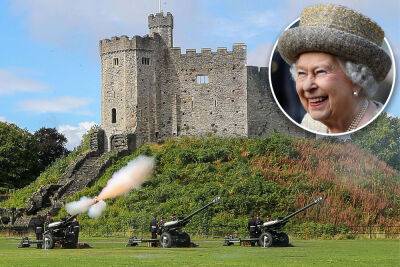 96-round ‘Death Gun Salutes’ boom out in honor of Queen Elizabeth - nypost.com - Britain - Scotland - city Belfast - county Winston - county York - Victoria - Gibraltar - county Churchill - county Hyde
