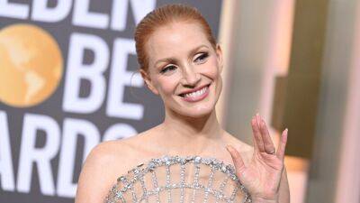 Jessica Chastain Wore Oscar de la Renta at the 2023 Golden Globes—See Pics - www.glamour.com