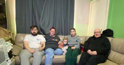 Family-of-six stuck in mouldy two bed flat feel 'forgotten' as council slammed for 'lack of action' - www.dailyrecord.co.uk