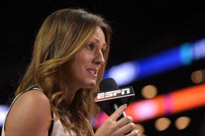 ESPN Sued Over Vaccination Mandates By Former Sideline Reporter And Producer - deadline.com - USA - state Connecticut
