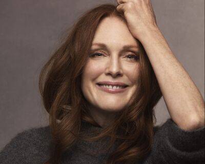 Julianne Moore Confesses She Grappled With Her Red Hair And Freckles Image Growing Up - deadline.com - Britain