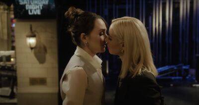 ‘SNL’: Aubrey Plaza Makes Out With Chloe Fineman As She Prepares Impressions For Hosting Debut – Watch - deadline.com - USA - Puerto Rico