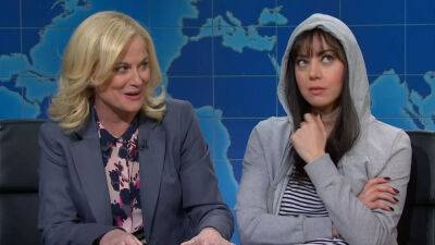 Amy Poehler & Aubrey Plaza Reprise ‘Parks & Recreation‘ Characters In ‘SNL’s Weekend Update - deadline.com