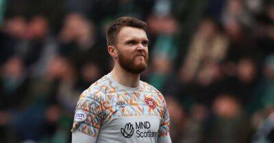 Zander Clark hails Craig Gordon's 'super human' Hearts recovery but will keep him on his toes for club and country - www.dailyrecord.co.uk