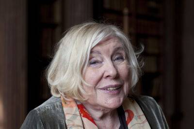 Fay Weldon Dies: ‘The Life And Loves Of A She-Devil’ Author Was 91 - deadline.com - Britain - county Worcester - Berlin