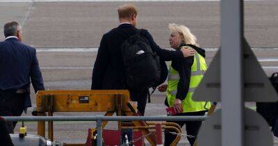 Prince William 'ordered plane to leave without Prince Harry' on day of Queen's death - www.dailyrecord.co.uk - Britain - Scotland