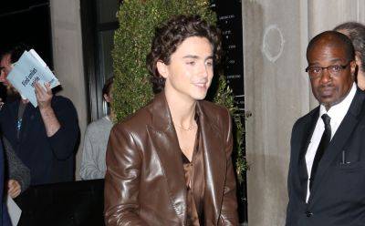 Timothee Chalamet Spotted Looking Dapper in NYC After Paris Fashion Week Trip with Kylie Jenner - www.justjared.com - Paris - New York