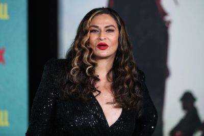 Beyoncé’s Mother Tina Knowles Gushes About Blue Ivy’s Makeup Skills: See The Final Result - etcanada.com