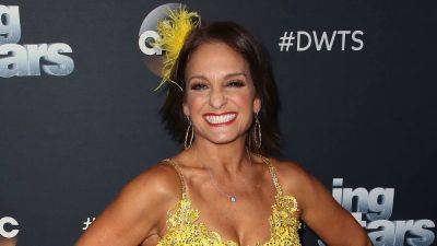 Mary Lou Retton Hospitalized: Olympic Champion & ‘Dancing With The Stars’ Contestant “Fighting For Her Life” In ICU - deadline.com - Los Angeles - USA