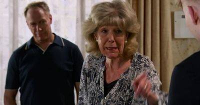 Coronation Street legend Sue Nicholls says 'I can't' as she speaks out on exit of Stephen Reid actor Todd Boyce - www.manchestereveningnews.co.uk - Manchester - Thailand