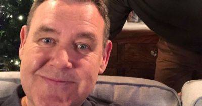 Coronation Street star Tony Maudsley branded a 'stud' by co-star over unrecognisable appearance with famous duo - www.manchestereveningnews.co.uk