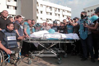 Palestinian Journalists Syndicate & Reporters Without Borders Raise Alarm Over Rising Journalist Deaths In Gaza - deadline.com - Britain - Eu - Israel - Palestine - area West Bank