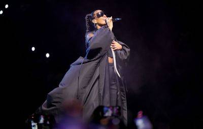 Alicia Keys denies anti-Semitic intent with paragliding reference on Instagram - www.nme.com - Israel
