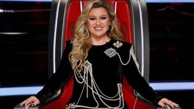 Kelly Clarkson Has No Plans To Return To ‘The Voice’ After NYC Move: “That Was Me Saying Bye” - deadline.com - Los Angeles - USA - New York