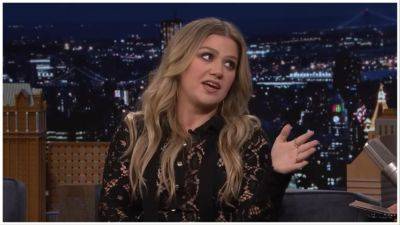 Kelly Clarkson Weight Loss Secrets: Did She Use Ozempic? - www.hollywoodnewsdaily.com - USA
