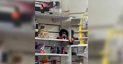 'Flabbergasted' market trader removes 'golly' doll from stall after bosses step in - www.manchestereveningnews.co.uk - USA - Manchester