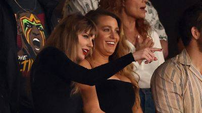 Lip Readers Reveal What Taylor Swift Said to Blake Lively at NFL Game - And Watch Every Video of Her Cheering on Travis Kelce! - www.justjared.com - New York - Taylor - New Jersey - Kansas City - county Rutherford