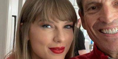 Taylor Swift Hangs at Travis Kelce's House Before Chiefs-Chargers Game, Poses for Photos With NFL Quarterback Bernie Kosar! - www.justjared.com - county Brown - county Cleveland - Kansas City
