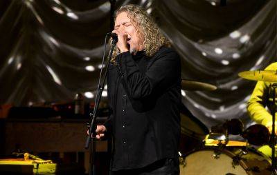 Robert Plant performed Led Zeppelin’s ‘Stairway To Heaven’ after fan donated “six-figure sum” for charity - www.nme.com - Taylor