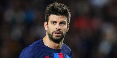 Gerard Pique Falls Off the Stage While Promoting His Soccer Organization - www.justjared.com