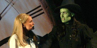 Kristin Chenoweth & Idina Menzel Respond to 'Wicked' Feud Rumors During Show's 20th Anniversary - www.justjared.com