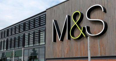 Marks and Spencer's 'luxurious' £17 winter scarf being compared to £250 designer Acne Studios version - www.manchestereveningnews.co.uk