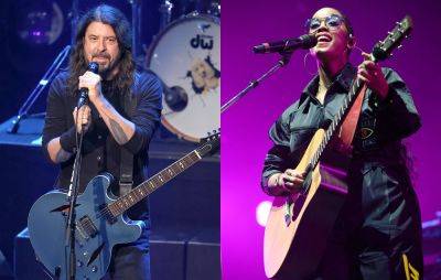 Watch H.E.R. join Foo Fighters to perform ‘The Glass’ on ‘SNL’ - www.nme.com - Virginia