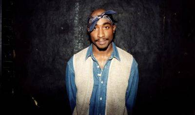 You can buy Tupac’s booking photo and prison ID right now - www.thefader.com - New York