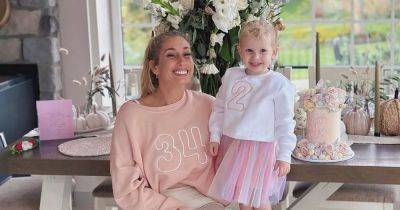 Stacey Solomon gushes over 'best gift' as she celebrates 34th birthday with school mums - www.ok.co.uk