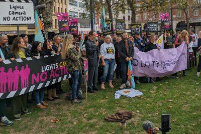 UK Unions & Crew Join London Protest Calling For Swift Resolution To Actors Strike - deadline.com - Britain - London