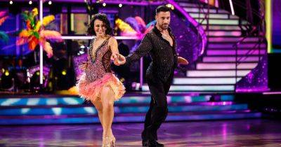 Strictly Come Dancing pro rips into Amanda Abbington and Giovanni over 'weird' routine - www.ok.co.uk