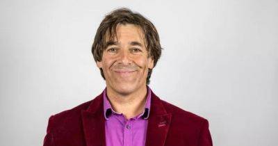 Comedian Mark Steel diagnosed with cancer after spotting symptom while shaving - www.ok.co.uk