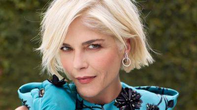 Selma Blair is Stepping into the Light - www.glamour.com - county Blair