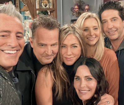 Friends Fans Make Horrible Realization While Mourning Matthew Perry's Death - perezhilton.com - Britain