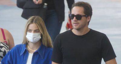 Margot Robbie & Husband Tom Ackerley Hold Hands as They Catch Flight Out of New Zealand - www.justjared.com - New Zealand