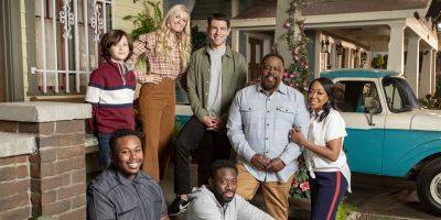 'The Neighborhood' Season 6 on CBS - 7 Stars Expected to Return in 2024! - www.justjared.com