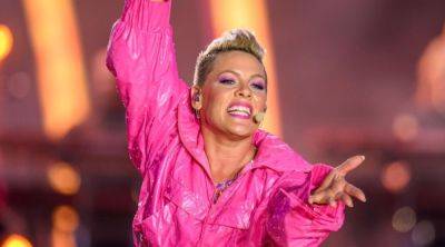 Pink Is Defying Book Bans At Her Florida Concerts - www.metroweekly.com - Texas - Florida