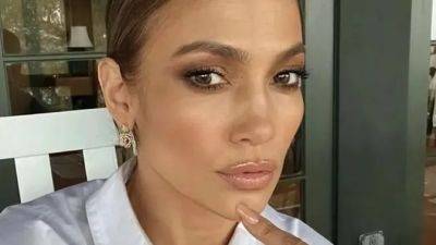 Jennifer Lopez's ‘American Manicure’ is Peak Quiet Luxury - www.glamour.com - France - USA