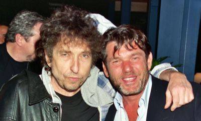 Bob Dylan Defends Jann Wenner, Wants Rolling Stone Founder Back On R&R Hall Of Fame Board - deadline.com - New York
