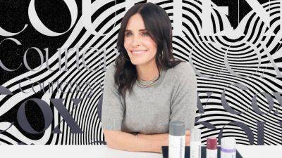 Courteney Cox on Cold Plunges, Aging with Grace, and Why She Never Reads the Comments - www.glamour.com