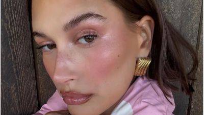Hailey Bieber Just Invented a New Holiday Makeup Vibe, and I Will Be Copying It All Season Long - www.glamour.com